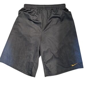 Nike grey  Athletic Shorts Lightweight Performance Y2K boys great condition